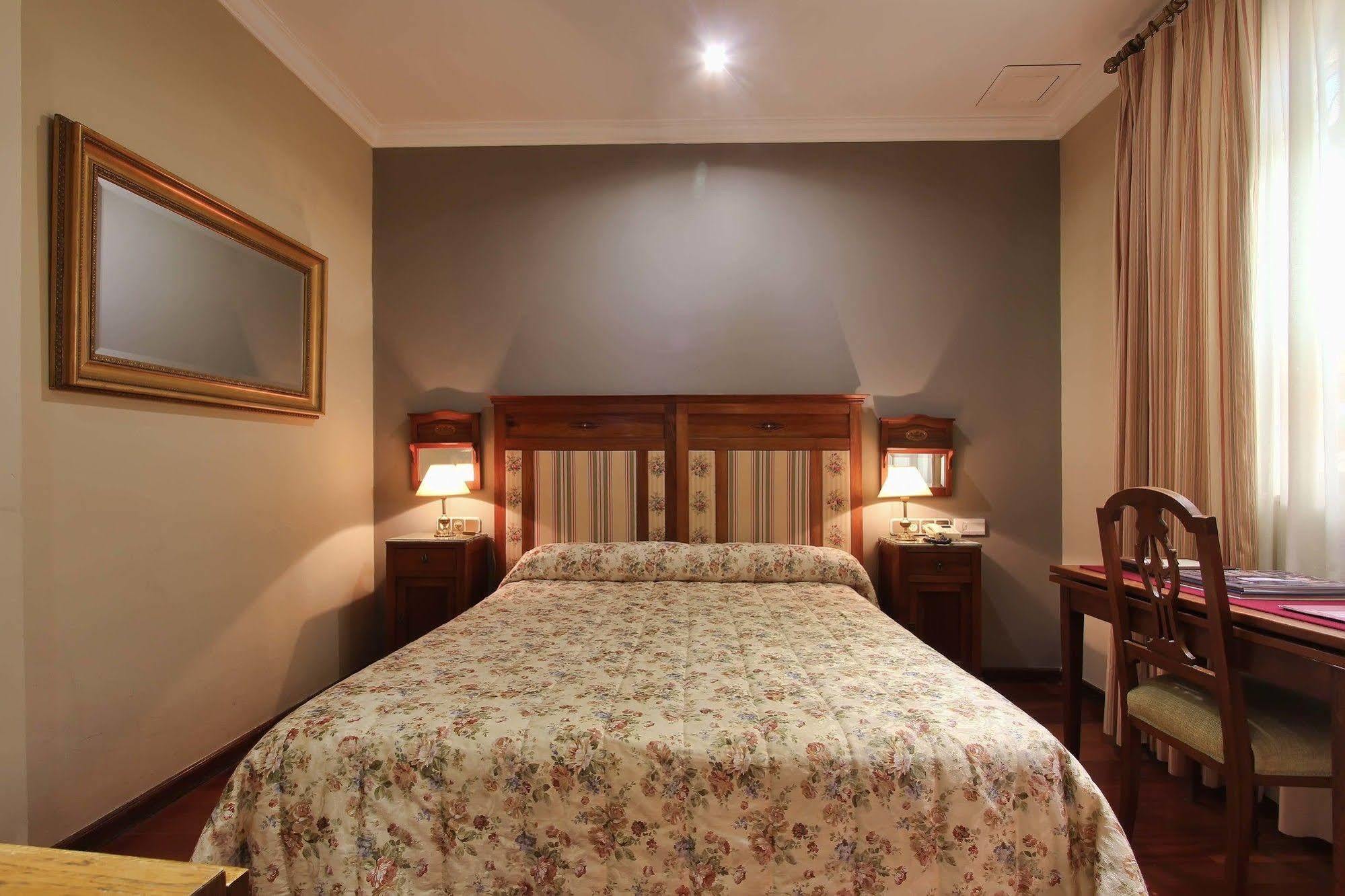 Alabardero 4* Seville